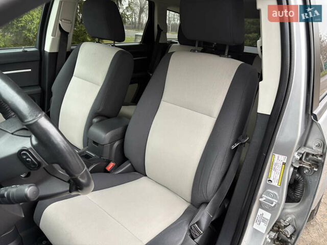 Серый Додж Джорни, объемом двигателя 2 л и пробегом 219 тыс. км за 8500 $, фото 43 на Automoto.ua