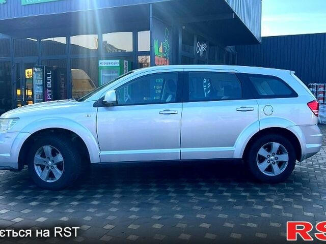 Серый Додж Джорни, объемом двигателя 2 л и пробегом 270 тыс. км за 8400 $, фото 1 на Automoto.ua