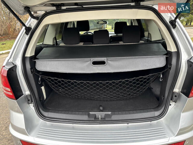 Серый Додж Джорни, объемом двигателя 2 л и пробегом 219 тыс. км за 8500 $, фото 82 на Automoto.ua