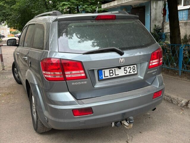 Серый Додж Джорни, объемом двигателя 2.4 л и пробегом 290 тыс. км за 5000 $, фото 1 на Automoto.ua