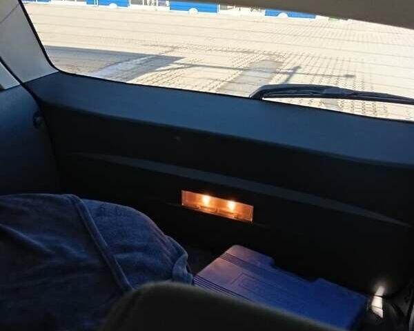 Серый Додж Джорни, объемом двигателя 2 л и пробегом 213 тыс. км за 10000 $, фото 15 на Automoto.ua