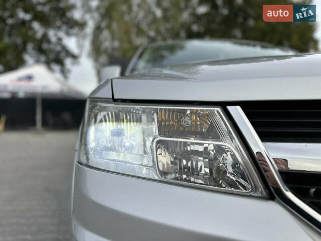 Серый Додж Джорни, объемом двигателя 1.97 л и пробегом 194 тыс. км за 7650 $, фото 16 на Automoto.ua