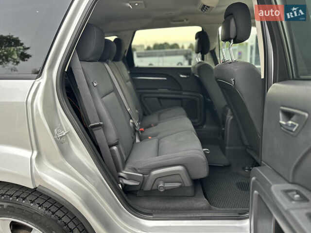 Серый Додж Джорни, объемом двигателя 1.97 л и пробегом 194 тыс. км за 7650 $, фото 92 на Automoto.ua