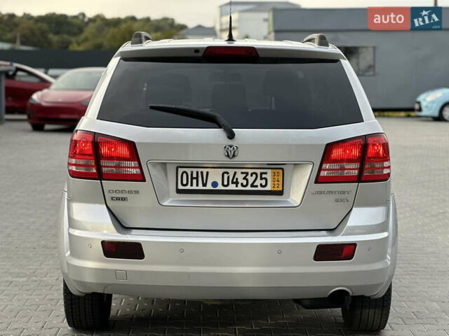 Серый Додж Джорни, объемом двигателя 1.97 л и пробегом 194 тыс. км за 7650 $, фото 24 на Automoto.ua