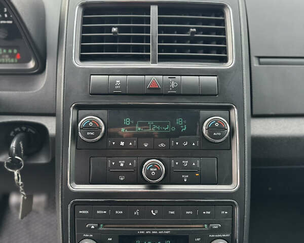 Серый Додж Джорни, объемом двигателя 1.97 л и пробегом 194 тыс. км за 7650 $, фото 62 на Automoto.ua