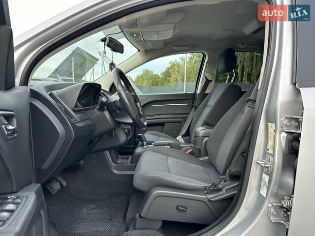 Серый Додж Джорни, объемом двигателя 1.97 л и пробегом 194 тыс. км за 7650 $, фото 51 на Automoto.ua