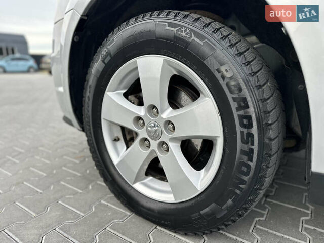 Серый Додж Джорни, объемом двигателя 1.97 л и пробегом 194 тыс. км за 7650 $, фото 34 на Automoto.ua