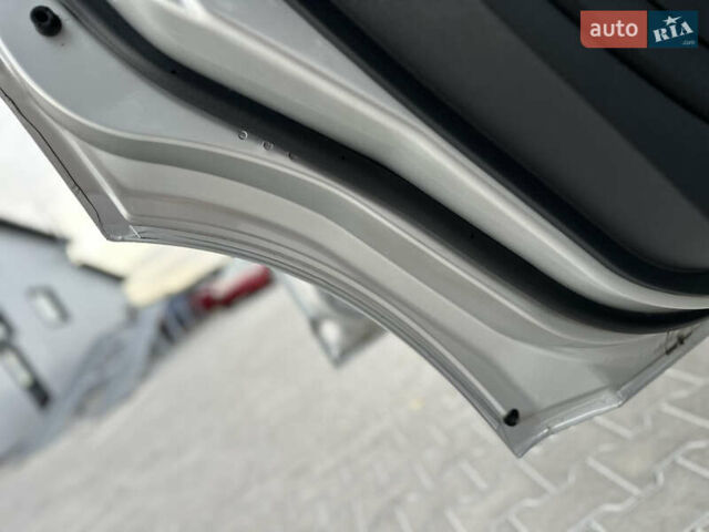 Серый Додж Джорни, объемом двигателя 1.97 л и пробегом 194 тыс. км за 7650 $, фото 76 на Automoto.ua