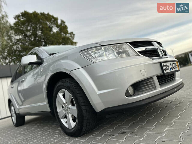 Серый Додж Джорни, объемом двигателя 1.97 л и пробегом 194 тыс. км за 7650 $, фото 11 на Automoto.ua