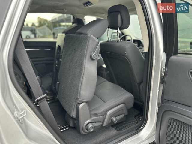 Серый Додж Джорни, объемом двигателя 1.97 л и пробегом 194 тыс. км за 7650 $, фото 97 на Automoto.ua