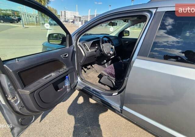 Додж Джорни 2009 в Киеве на Automoto.ua Серый Додж Джорни, объемом двигателя 2.36 л и пробегом 198 тыс. км за 7400 $, фото 11 на Automoto.ua