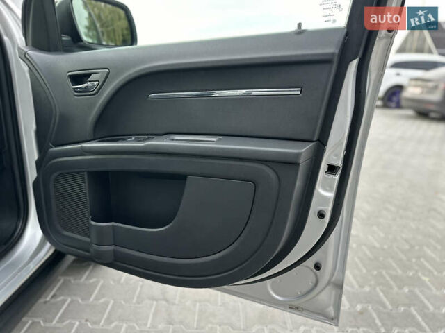 Серый Додж Джорни, объемом двигателя 1.97 л и пробегом 194 тыс. км за 7650 $, фото 99 на Automoto.ua