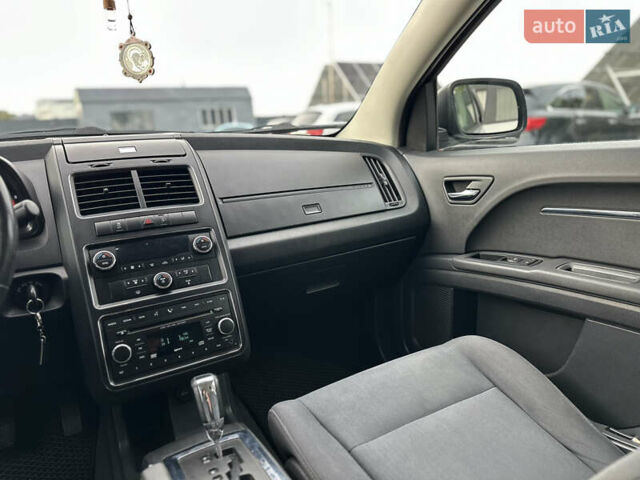 Серый Додж Джорни, объемом двигателя 1.97 л и пробегом 194 тыс. км за 7650 $, фото 96 на Automoto.ua