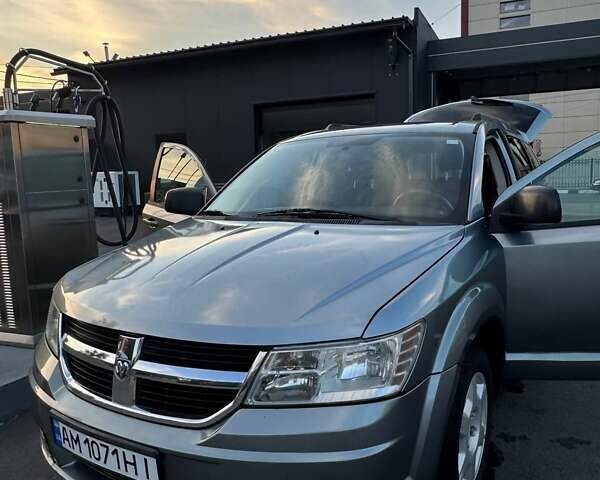 Сірий Додж Джорні, об'ємом двигуна 2.36 л та пробігом 178 тис. км за 6900 $, фото 1 на Automoto.ua