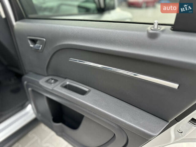 Серый Додж Джорни, объемом двигателя 1.97 л и пробегом 194 тыс. км за 7650 $, фото 87 на Automoto.ua