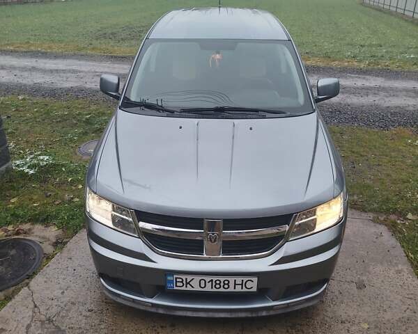 Сірий Додж Джорні, об'ємом двигуна 1.97 л та пробігом 168 тис. км за 8500 $, фото 3 на Automoto.ua