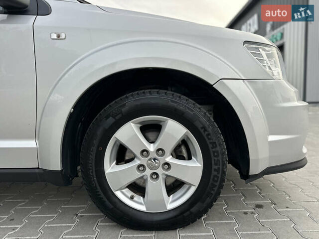 Серый Додж Джорни, объемом двигателя 1.97 л и пробегом 194 тыс. км за 7650 $, фото 13 на Automoto.ua