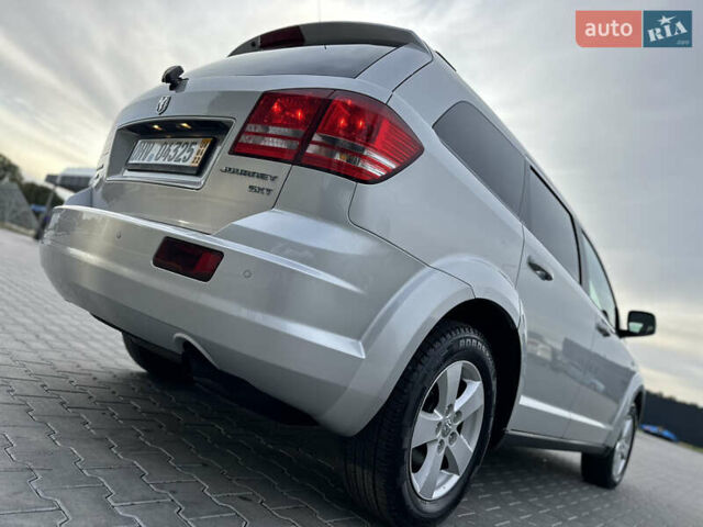 Серый Додж Джорни, объемом двигателя 1.97 л и пробегом 194 тыс. км за 7650 $, фото 19 на Automoto.ua