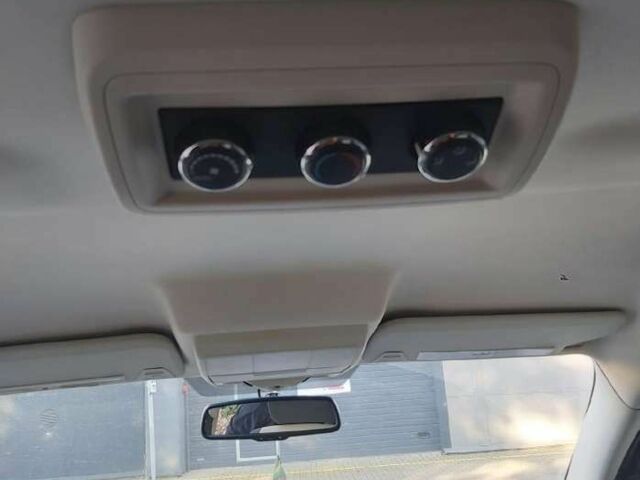 Сірий Додж Джорні, об'ємом двигуна 2 л та пробігом 230 тис. км за 4643 $, фото 7 на Automoto.ua