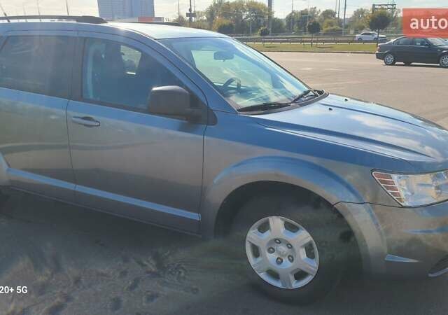 Додж Джорни 2009 в Киеве на Automoto.ua Серый Додж Джорни, объемом двигателя 2.36 л и пробегом 198 тыс. км за 7400 $, фото 1 на Automoto.ua