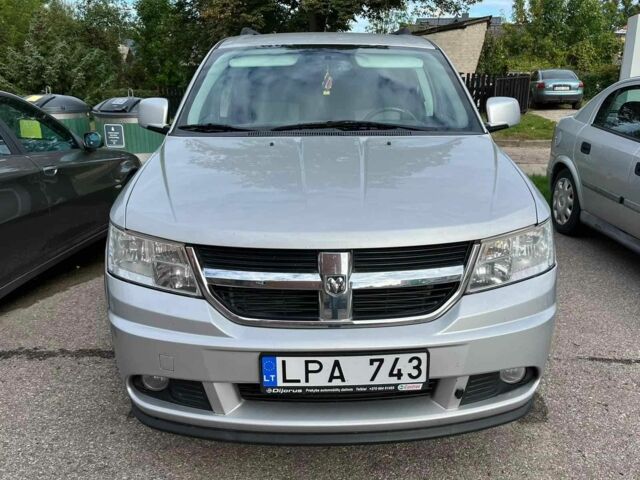 Сірий Додж Джорні, об'ємом двигуна 2 л та пробігом 230 тис. км за 4643 $, фото 4 на Automoto.ua