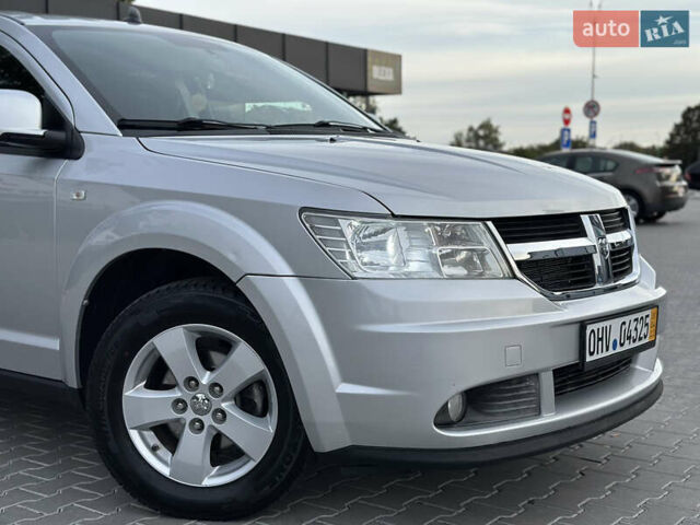 Серый Додж Джорни, объемом двигателя 1.97 л и пробегом 194 тыс. км за 7650 $, фото 50 на Automoto.ua