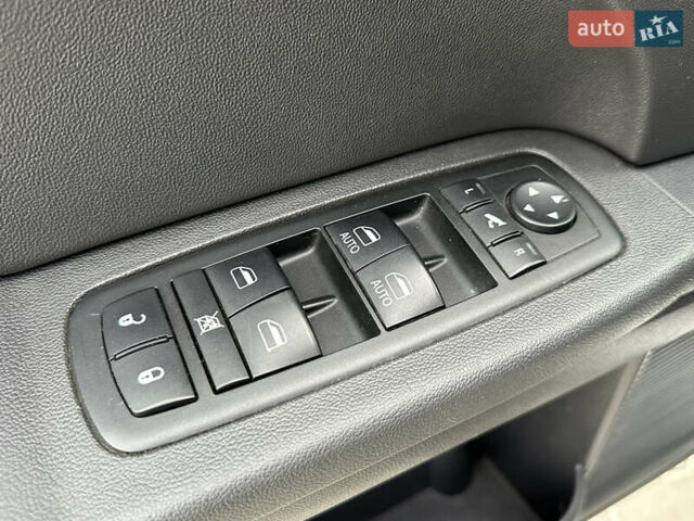 Серый Додж Джорни, объемом двигателя 1.97 л и пробегом 194 тыс. км за 7650 $, фото 70 на Automoto.ua