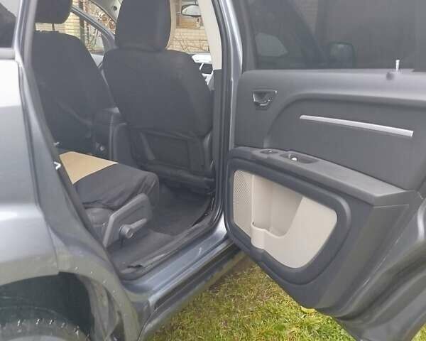 Сірий Додж Джорні, об'ємом двигуна 1.97 л та пробігом 168 тис. км за 8500 $, фото 13 на Automoto.ua