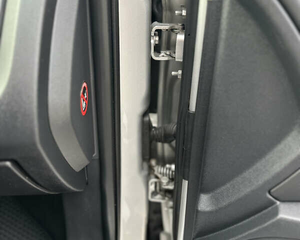 Серый Додж Джорни, объемом двигателя 1.97 л и пробегом 194 тыс. км за 7650 $, фото 103 на Automoto.ua