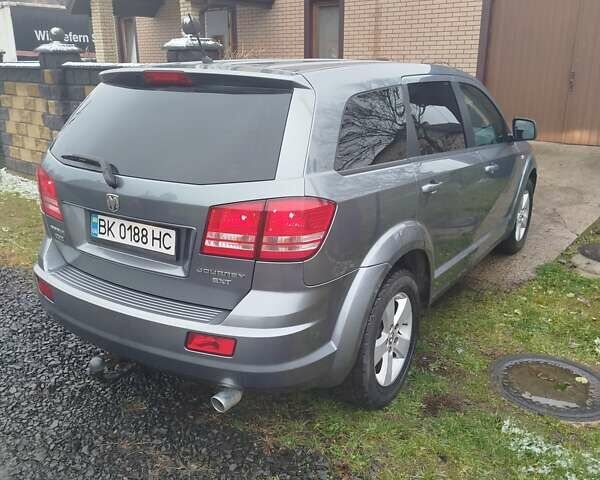 Сірий Додж Джорні, об'ємом двигуна 1.97 л та пробігом 168 тис. км за 8500 $, фото 5 на Automoto.ua