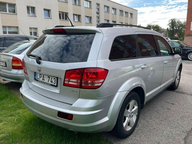 Сірий Додж Джорні, об'ємом двигуна 2 л та пробігом 230 тис. км за 4643 $, фото 2 на Automoto.ua