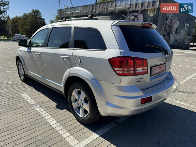 Сірий Додж Джорні, об'ємом двигуна 2 л та пробігом 205 тис. км за 9500 $, фото 6 на Automoto.ua