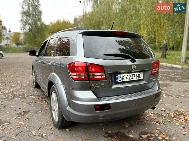 Серый Додж Джорни, объемом двигателя 1.97 л и пробегом 250 тыс. км за 8499 $, фото 11 на Automoto.ua