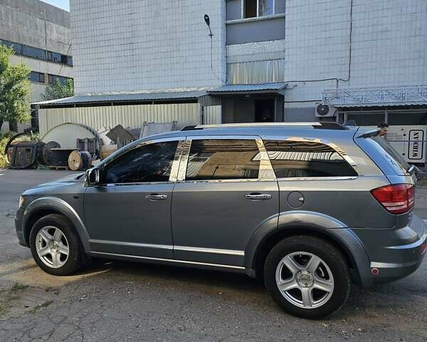 Сірий Додж Джорні, об'ємом двигуна 1.97 л та пробігом 313 тис. км за 9500 $, фото 4 на Automoto.ua