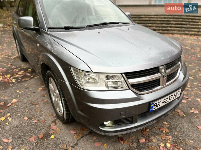 Серый Додж Джорни, объемом двигателя 1.97 л и пробегом 250 тыс. км за 8499 $, фото 17 на Automoto.ua