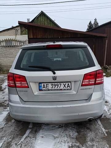Серый Додж Джорни, объемом двигателя 2.4 л и пробегом 416 тыс. км за 7300 $, фото 2 на Automoto.ua