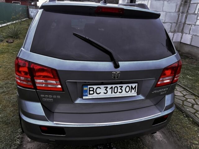 Сірий Додж Джорні, об'ємом двигуна 2 л та пробігом 230 тис. км за 10000 $, фото 2 на Automoto.ua