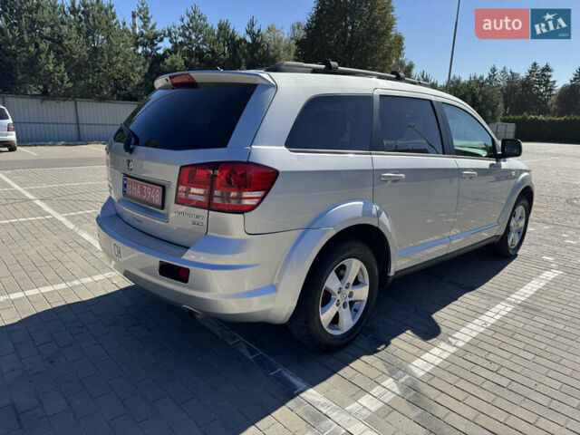 Сірий Додж Джорні, об'ємом двигуна 2 л та пробігом 205 тис. км за 9500 $, фото 4 на Automoto.ua