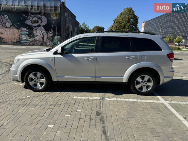 Сірий Додж Джорні, об'ємом двигуна 2 л та пробігом 205 тис. км за 9500 $, фото 7 на Automoto.ua