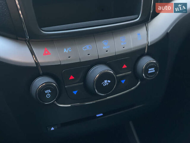 Серый Додж Джорни, объемом двигателя 2.36 л и пробегом 270 тыс. км за 9790 $, фото 23 на Automoto.ua