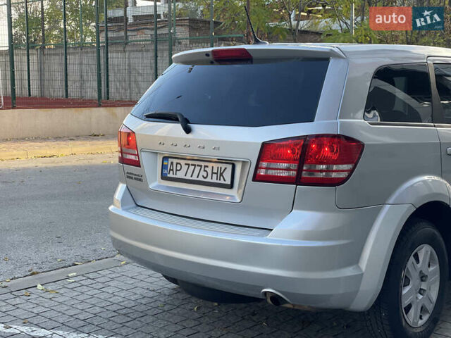 Серый Додж Джорни, объемом двигателя 2.36 л и пробегом 272 тыс. км за 9300 $, фото 7 на Automoto.ua