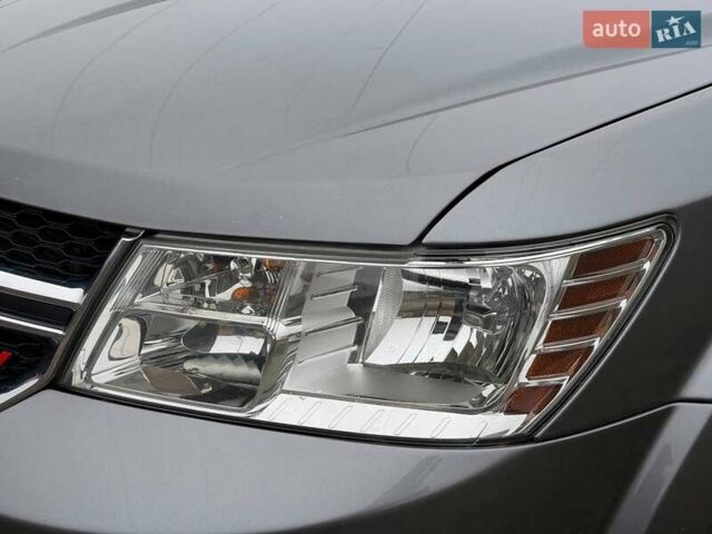 Сірий Додж Джорні, об'ємом двигуна 3.61 л та пробігом 249 тис. км за 8970 $, фото 1 на Automoto.ua