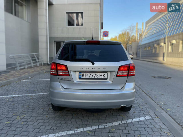 Серый Додж Джорни, объемом двигателя 2.36 л и пробегом 272 тыс. км за 9300 $, фото 6 на Automoto.ua