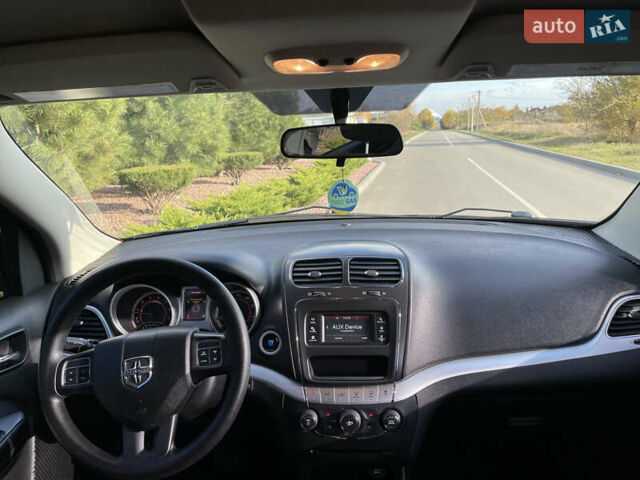 Серый Додж Джорни, объемом двигателя 2.36 л и пробегом 270 тыс. км за 9790 $, фото 17 на Automoto.ua