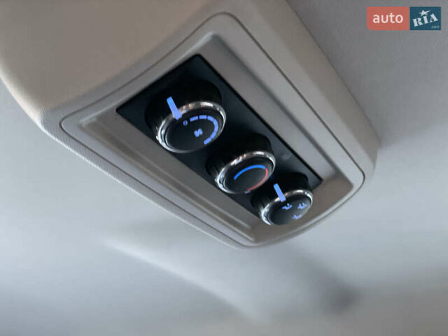 Серый Додж Джорни, объемом двигателя 2.36 л и пробегом 272 тыс. км за 9300 $, фото 27 на Automoto.ua