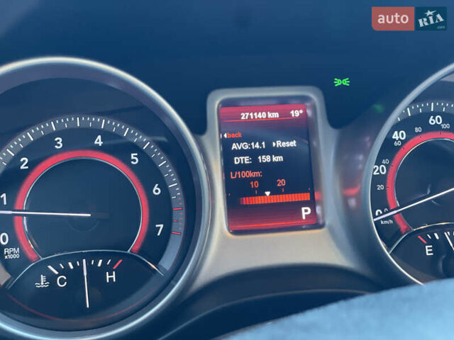 Серый Додж Джорни, объемом двигателя 2.36 л и пробегом 270 тыс. км за 9790 $, фото 19 на Automoto.ua