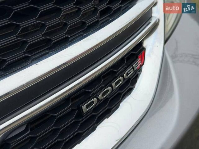 Сірий Додж Джорні, об'ємом двигуна 3.61 л та пробігом 249 тис. км за 8970 $, фото 2 на Automoto.ua