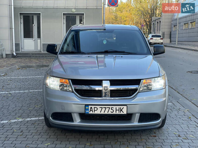 Серый Додж Джорни, объемом двигателя 2.36 л и пробегом 272 тыс. км за 9300 $, фото 1 на Automoto.ua