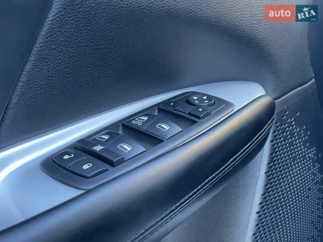 Серый Додж Джорни, объемом двигателя 2.36 л и пробегом 272 тыс. км за 9300 $, фото 26 на Automoto.ua