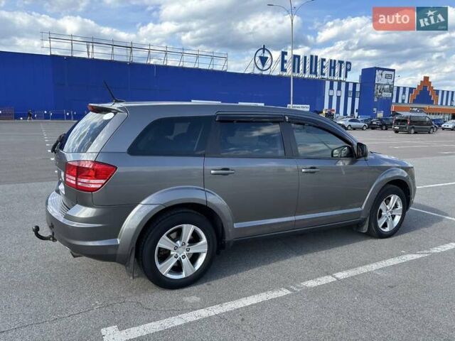 Серый Додж Джорни, объемом двигателя 2.36 л и пробегом 185 тыс. км за 11000 $, фото 17 на Automoto.ua